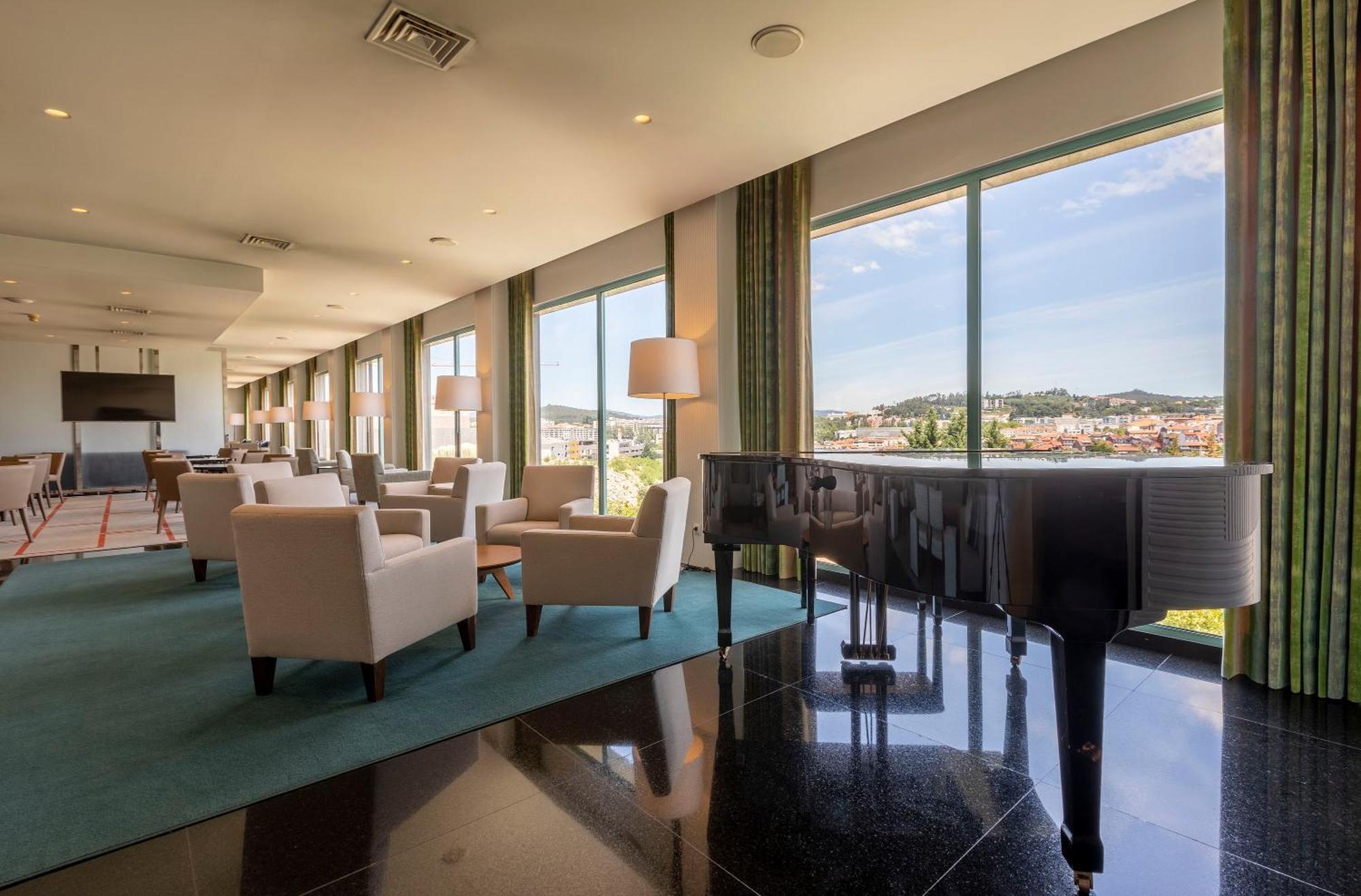 Hotel De Guimaraes Business & Spa Екстериор снимка